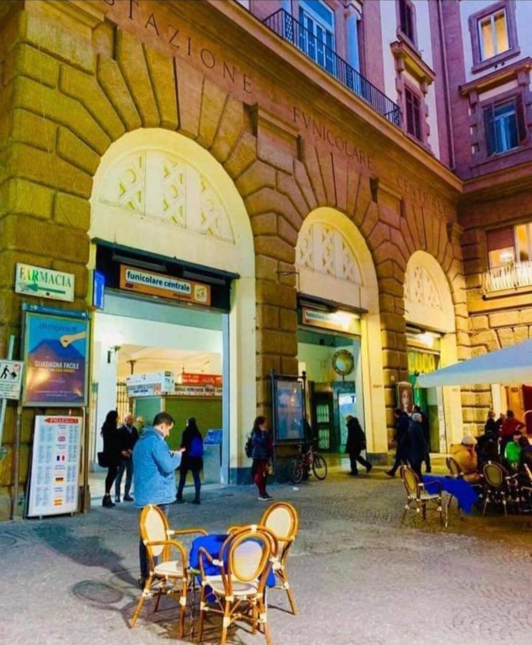 Appartamento Nunzia's House Materdei Napoli Esterno foto