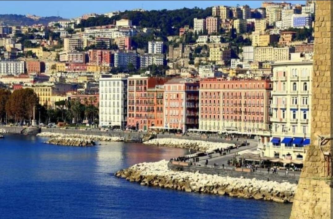 Appartamento Nunzia's House Materdei Napoli Esterno foto