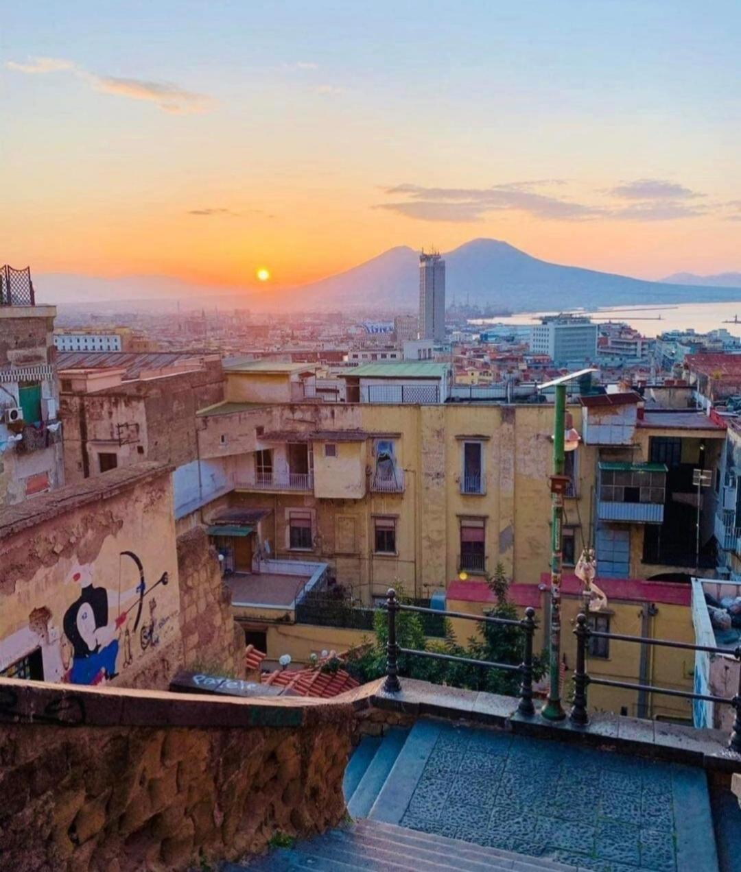 Appartamento Nunzia's House Materdei Napoli Esterno foto