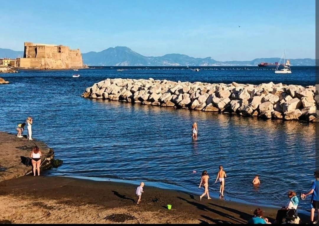 Appartamento Nunzia's House Materdei Napoli Esterno foto