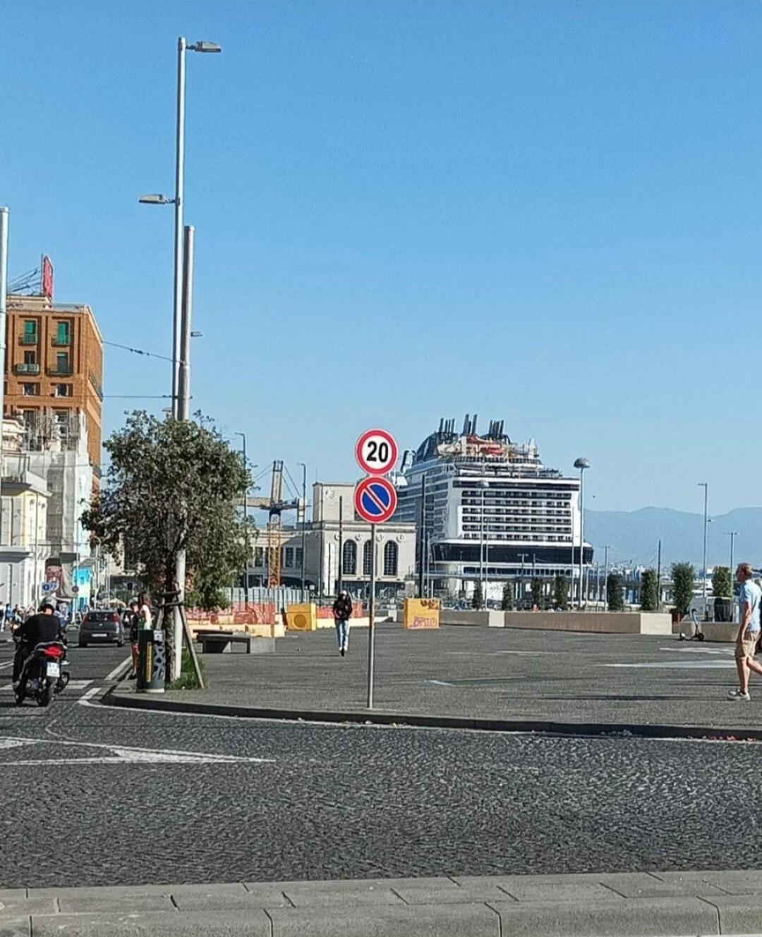 Appartamento Nunzia's House Materdei Napoli Esterno foto